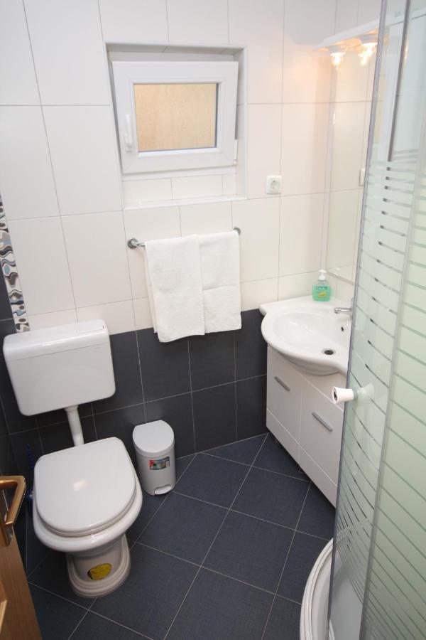 Apartments With A Parking Space Baska Voda, Makarska - 2709 ภายนอก รูปภาพ