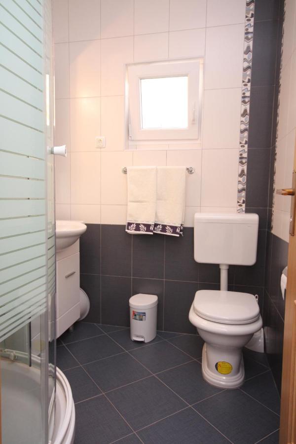 Apartments With A Parking Space Baska Voda, Makarska - 2709 ภายนอก รูปภาพ