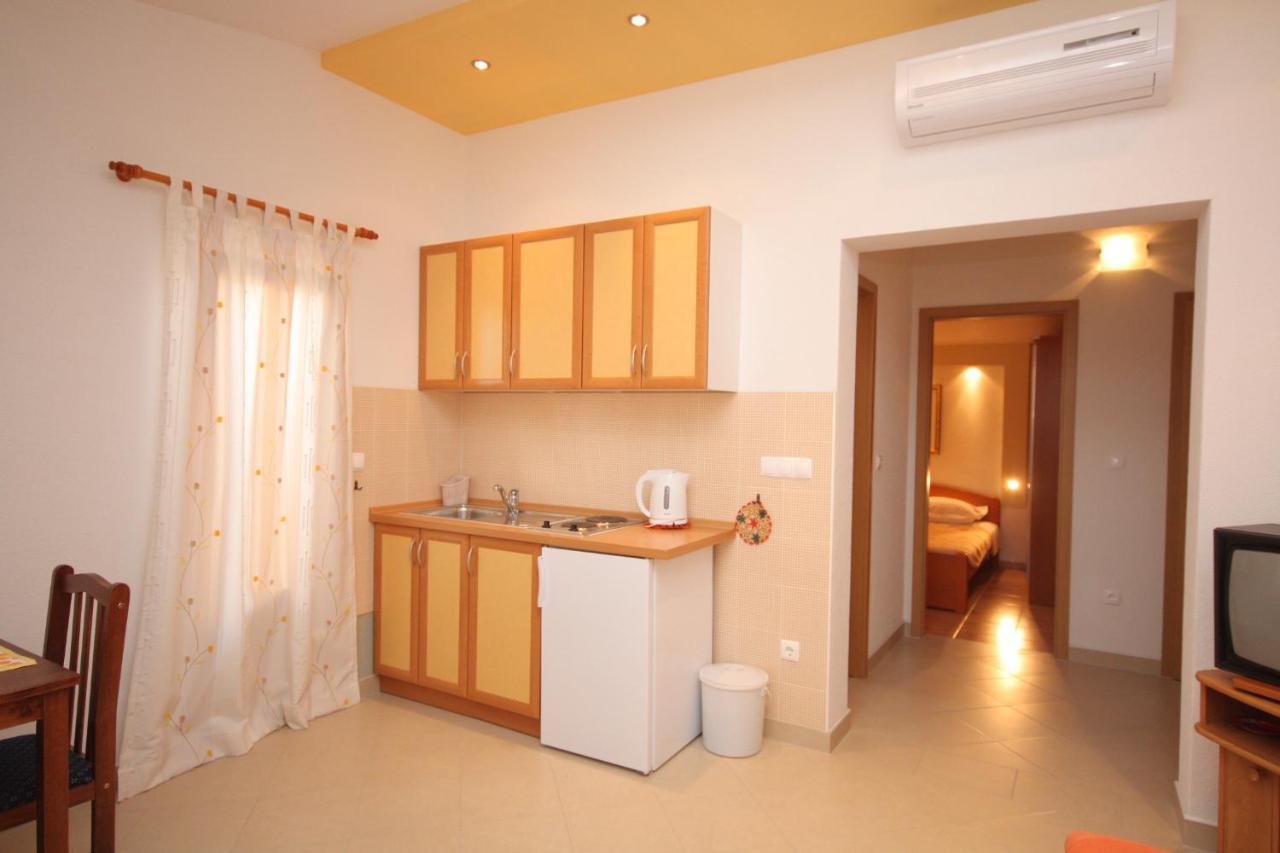 Apartments With A Parking Space Baska Voda, Makarska - 2709 ภายนอก รูปภาพ